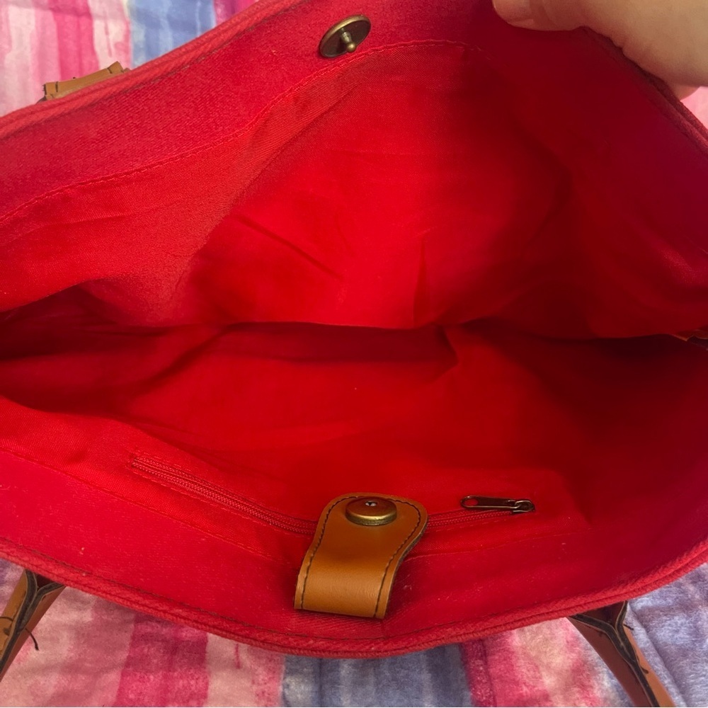 Vintage Winnie the Pooh and Friends Red Shoulder Bag Like New - Picture 8 of 10